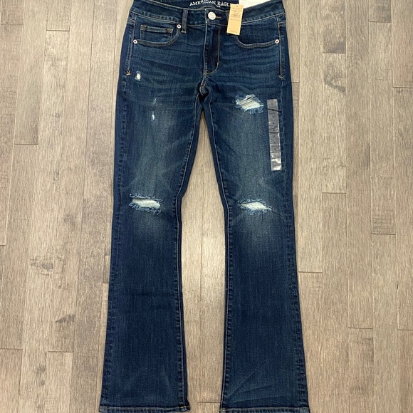 American Eagle Outfitters Denim - NWT American Eagle Outfitters Skinny Kick Jeans Low Rise